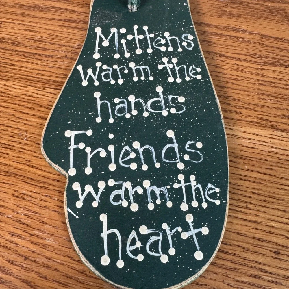 Vintage Primitive Wooden Mitten Sign Friends Warm The Heart Green Gingham Tie